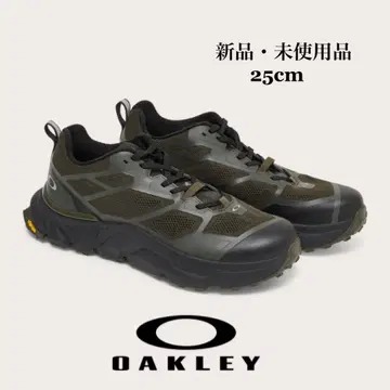 OAKLEY 오클리 LIGHT BREATH 라이트블레스 스니커즈