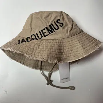 JACQUEMUS 버킷햇 프린지