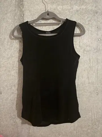 미라 오웬 벨로아 탱크탑