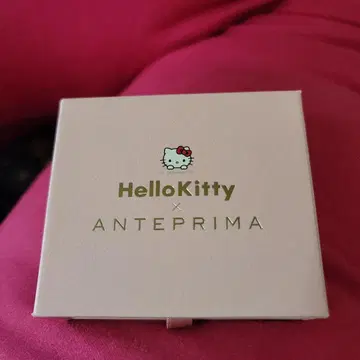 HELLO KITTY x ANTEPRIMA 한정판 목걸이야