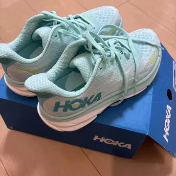 HOKA CLIFTON 9