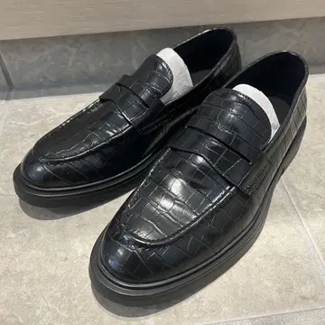 H&M 에이치앤엠 합성 피혁 가죽 신발 악어 엠보싱 26.5cm 로퍼