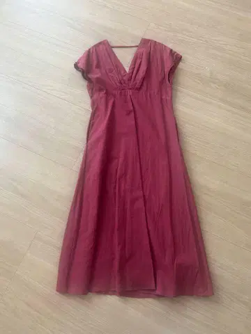 Sea Roomlynn 린넨 V컷 개더 원피스