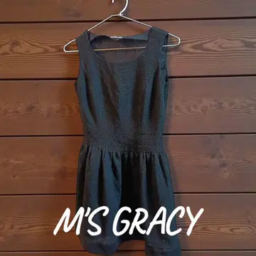 [새상품급] M'S GRACY 블랙 슬리브리스 원피스