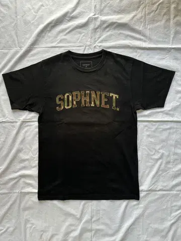 SOPHNET 로고 프린트 블랙 티셔츠
