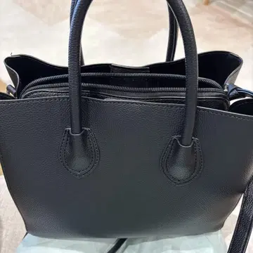 블랙 숄더백 합성 피혁