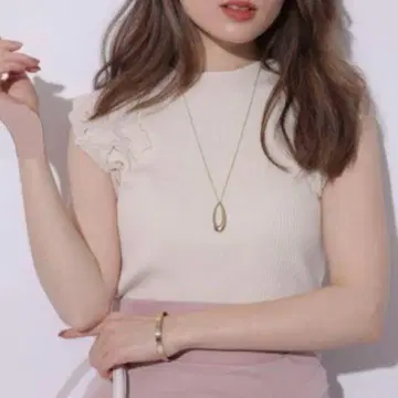 아푸와이저 리셰 상의 플라워 자수 니트 슬리브리스 사이즈 2