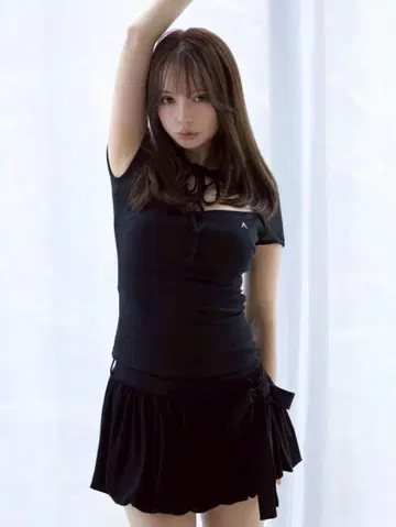 Roy ribbon tops Black