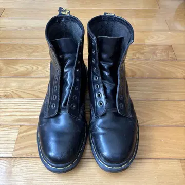 닥터마틴(Dr.Martens) 8홀