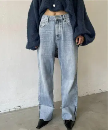 AIC. 빈티지 워시 와이드 핏 데님 팬츠