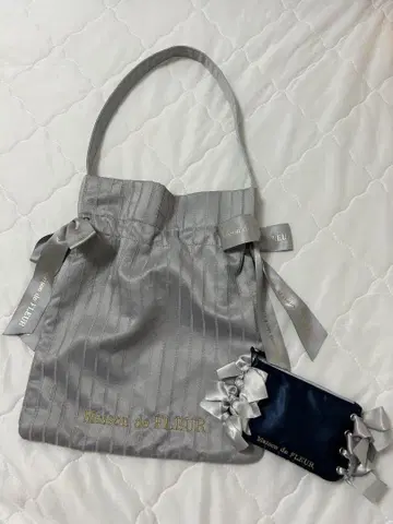 Maison de FLEUR 백 파우치