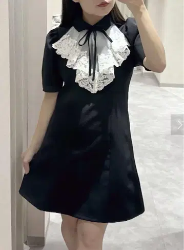 An MILLE 레이스 프릴 칼라 미니 OP 블랙