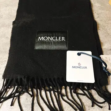 MONCLER 블랙 머플러