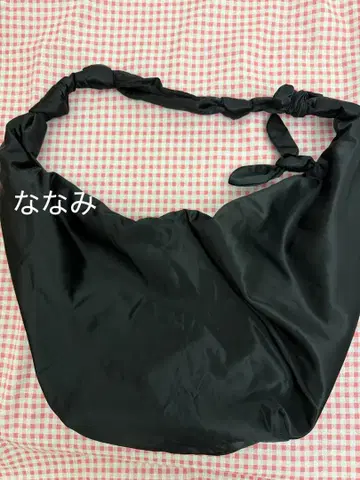 COS 블랙 숄더백