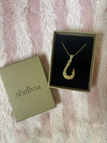 shellvia 목걸이