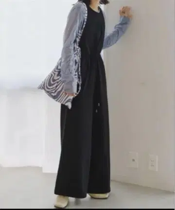 카스타네 올인원 블랙