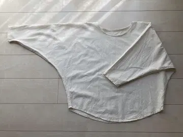 젠 선생님의 일상복 돌먼 슬리브 티셔츠 아이보리