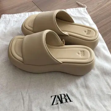 ZARA 베이지 샌들 37