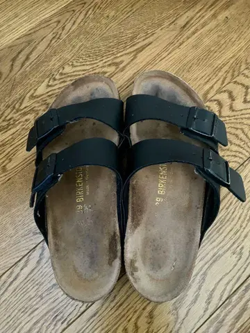 버켄스탁 애리조나 블랙 샌들 25cm 39