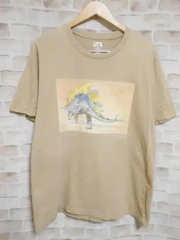 UT 유니클로 x 쥬라기 공원 x sorayama 소라야마 하지메 티셔츠