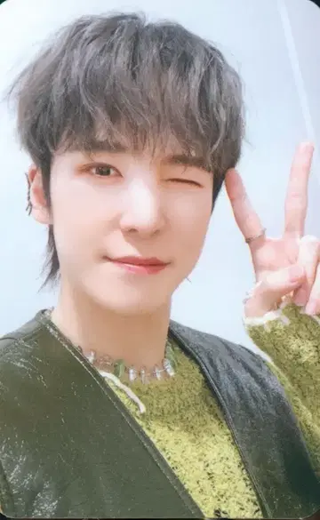 ATEEZ 콜렉트북 YUN HO ANITEEZ US