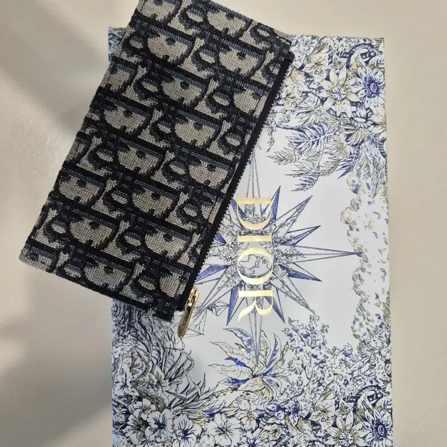 正規品★DIOR Dior Caro グリシーヌ Dior Caro Round Pouch With Chain Black Cannage Grainy