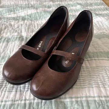 re:getA 브라운 스트랩 플랫슈즈
