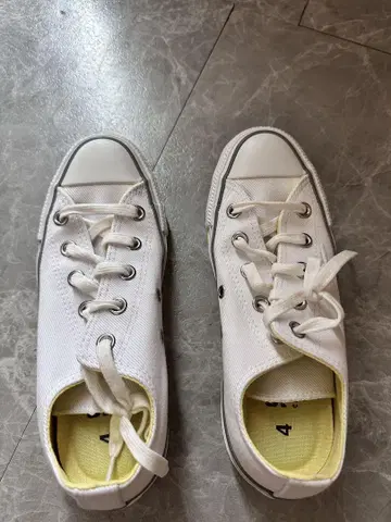 Converse 화이트 스니커즈 사이즈 23cm