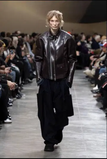 [ 새상품 ] sacai 25AW 가죽 자켓 브라운 사이즈 2