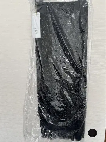risley 스팽글 스커트 블랙