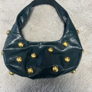 ZARA 그린 골드 스터드 핸드백 이르미