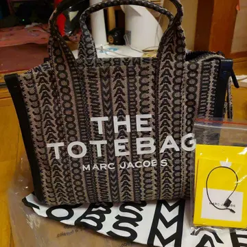 새상품 MARC JACOBS THE TOTE BAG