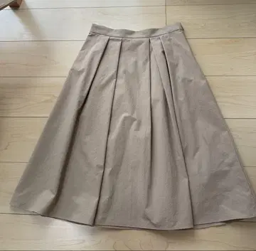 [ 언타이틀 ] 카멜 플레어 스커트