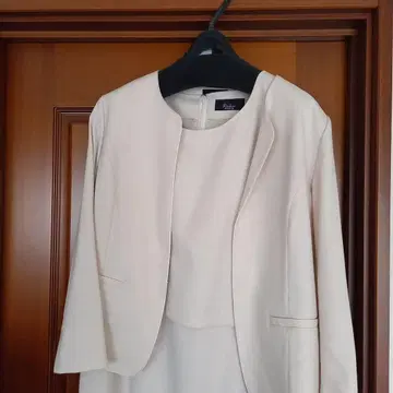 새상품 BELLE MAISON 수트 13AR