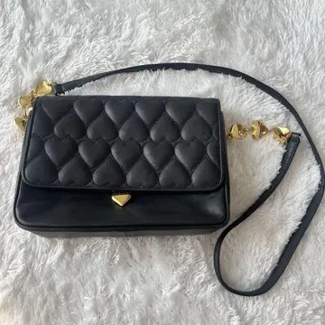 새상품급 MOSCHINO 모스키노 퀼팅 숄더백 금장 장식 블랙