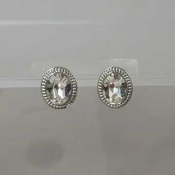 [새상품급] SWAROVSKI 스와로브스키 귀걸이 실버 오벌