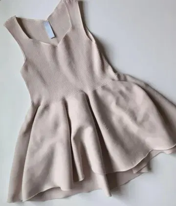 [ CFCL ] POTTERY SLEEVELESS TOP