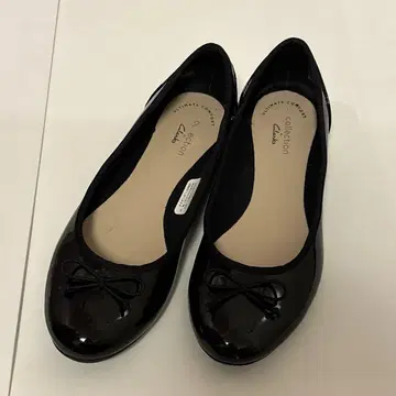 클락스 에나멜 발레 슈즈 23cm