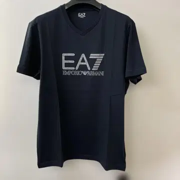 EMPORIOARMANI 아르마니 남성용 티셔츠 새상품 V넥 블랙 L