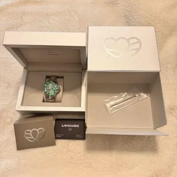LAARVEE PEA 001 그린 BEZEL & 블랙 DIAL
