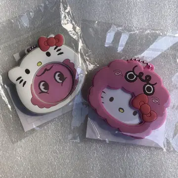 HELLO KITTY x KEY POP-UP 캔뱃지 키링 2개