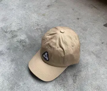 palace 베이지 코튼 캡 삼각형 로고