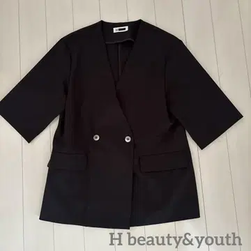 새상품급 H 노카라 블랙 자켓 반팔