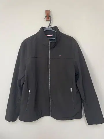 TOMMY HILFIGER 블랙 집업 자켓