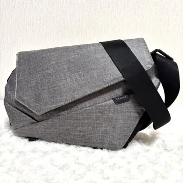SEKKEI 그레이 메신저 백