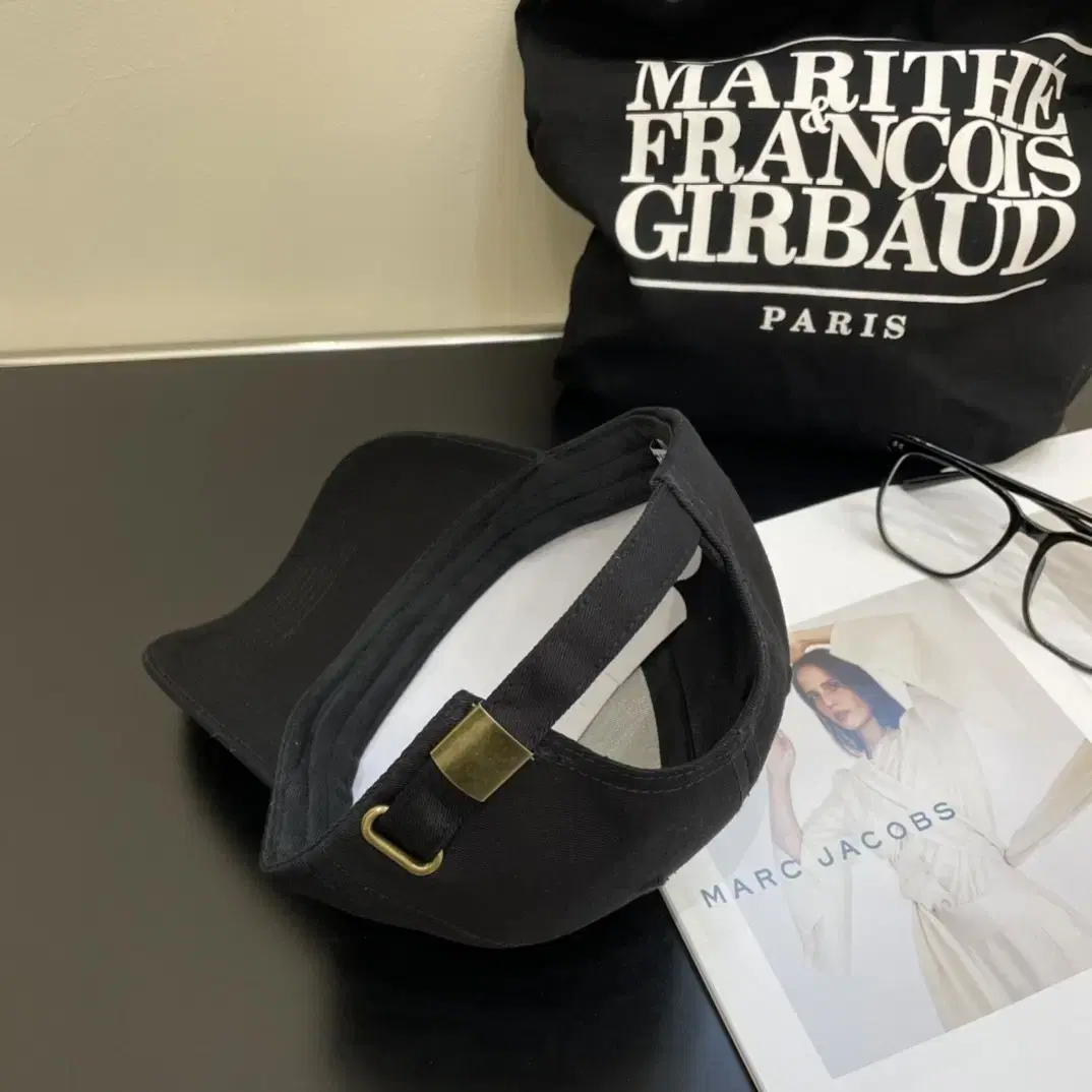 CHANEL | 샤넬 Chanel Cap Black on Bunjang Global Site.