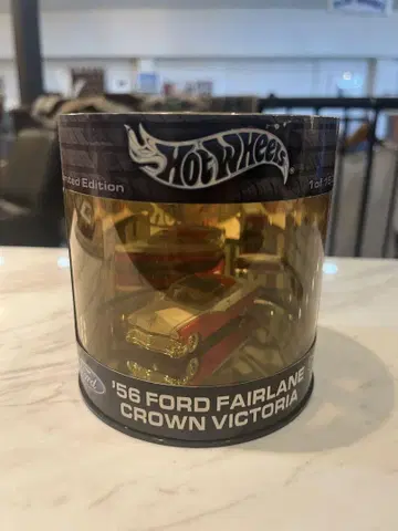 HotWheels FORD FAIRLANE CROWN VICTORIA