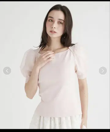 셀포드 상의 핑크 계열