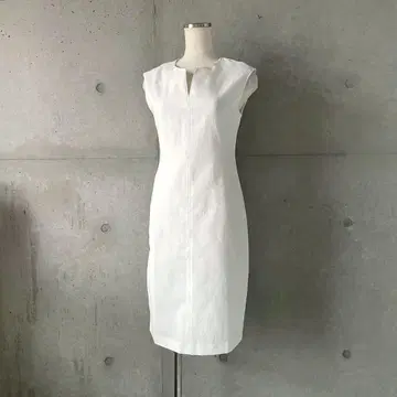 택 포함 새상품 키넥 허리 다트 원피스 화이트 S