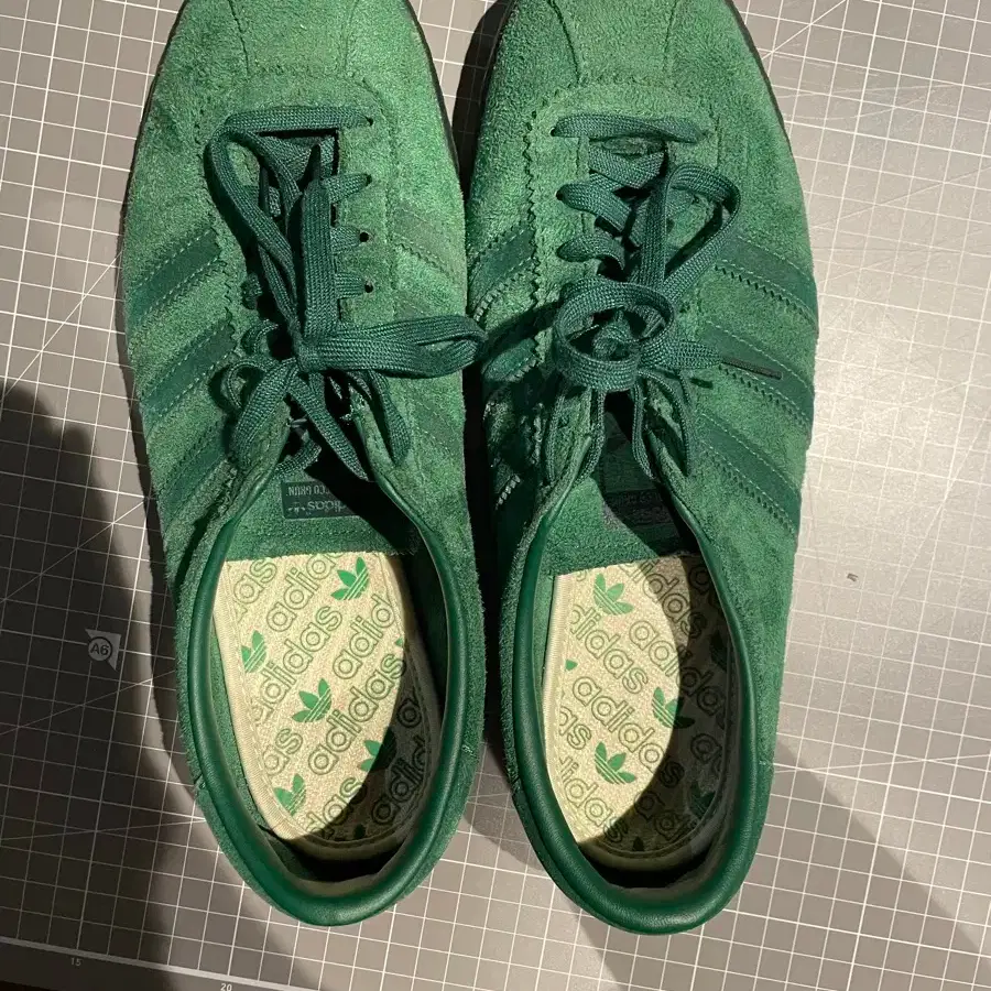 Adidas Tobacco Dark Green 260 on Bunjang Global Site